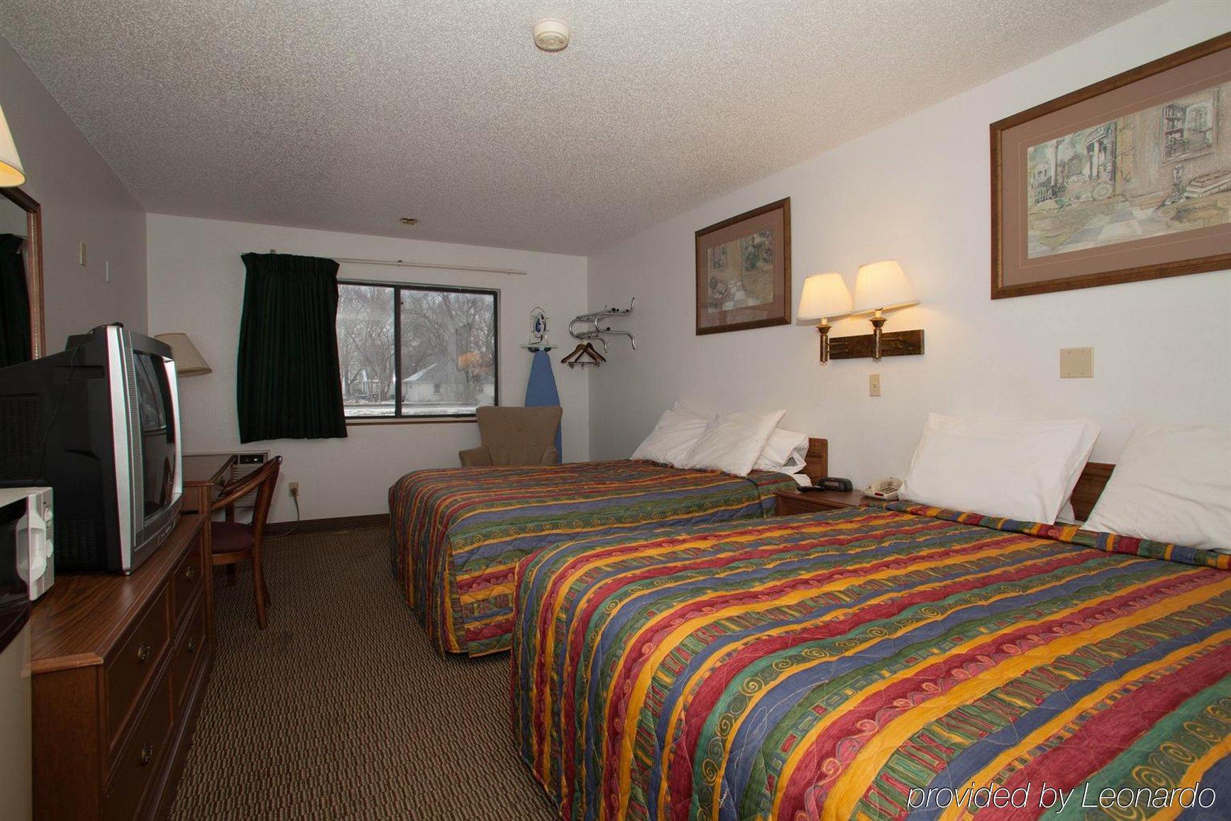 Super 8 By Wyndham Shenandoah Hotel Exterior foto