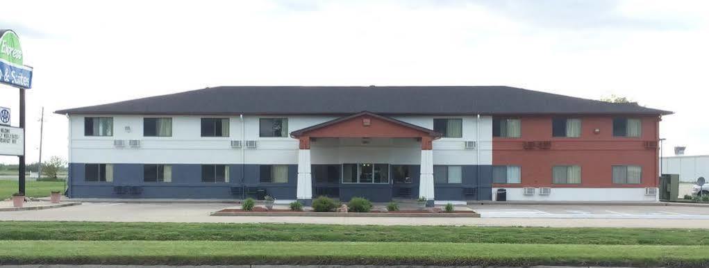Super 8 By Wyndham Shenandoah Hotel Exterior foto