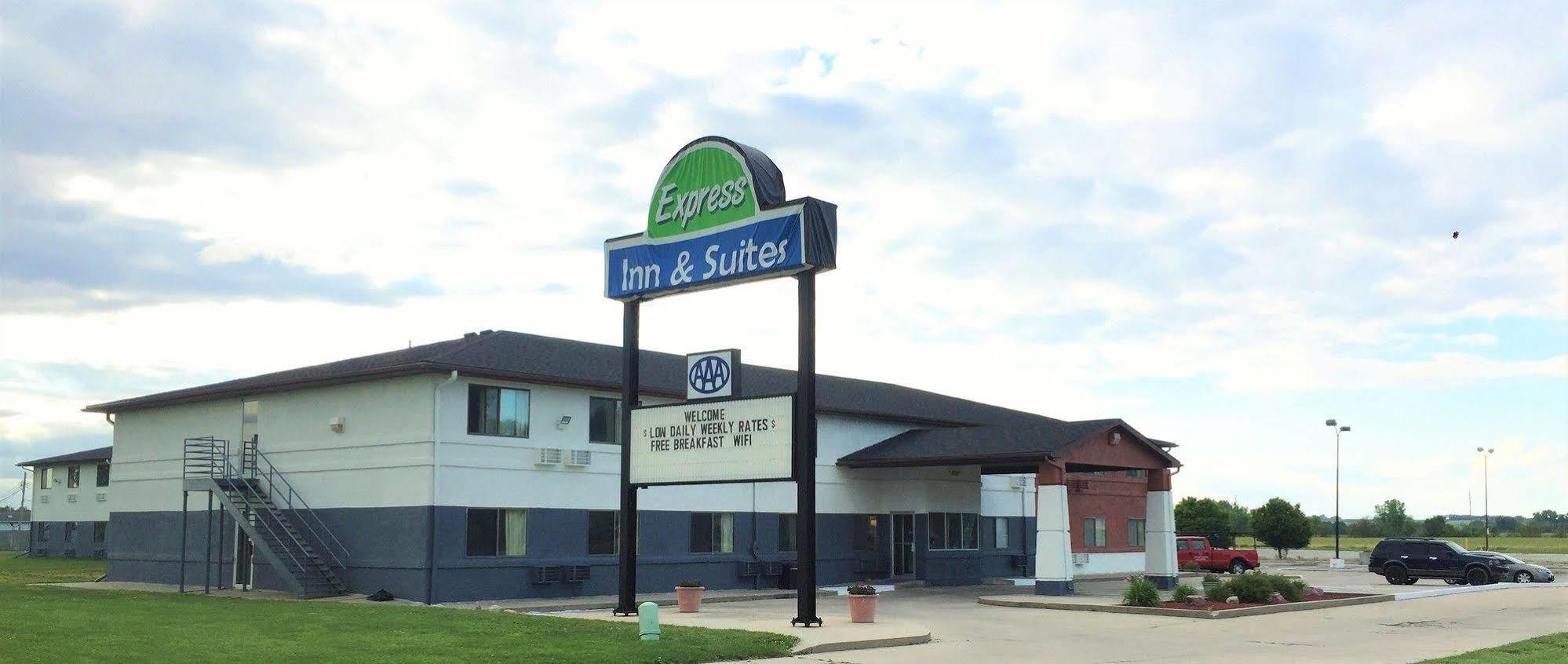 Super 8 By Wyndham Shenandoah Hotel Exterior foto
